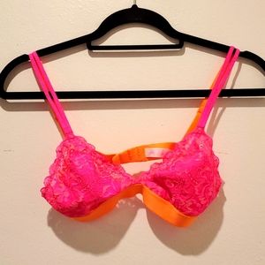 Pink Victoria Secret ๐ Bra